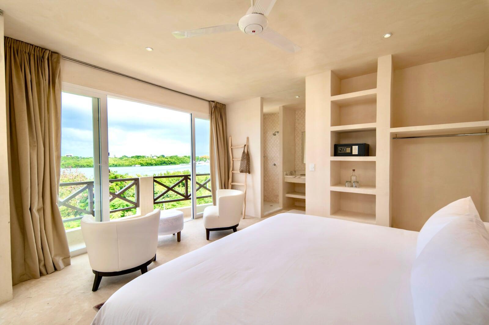 Room 10 - Lagoon View Penthouse